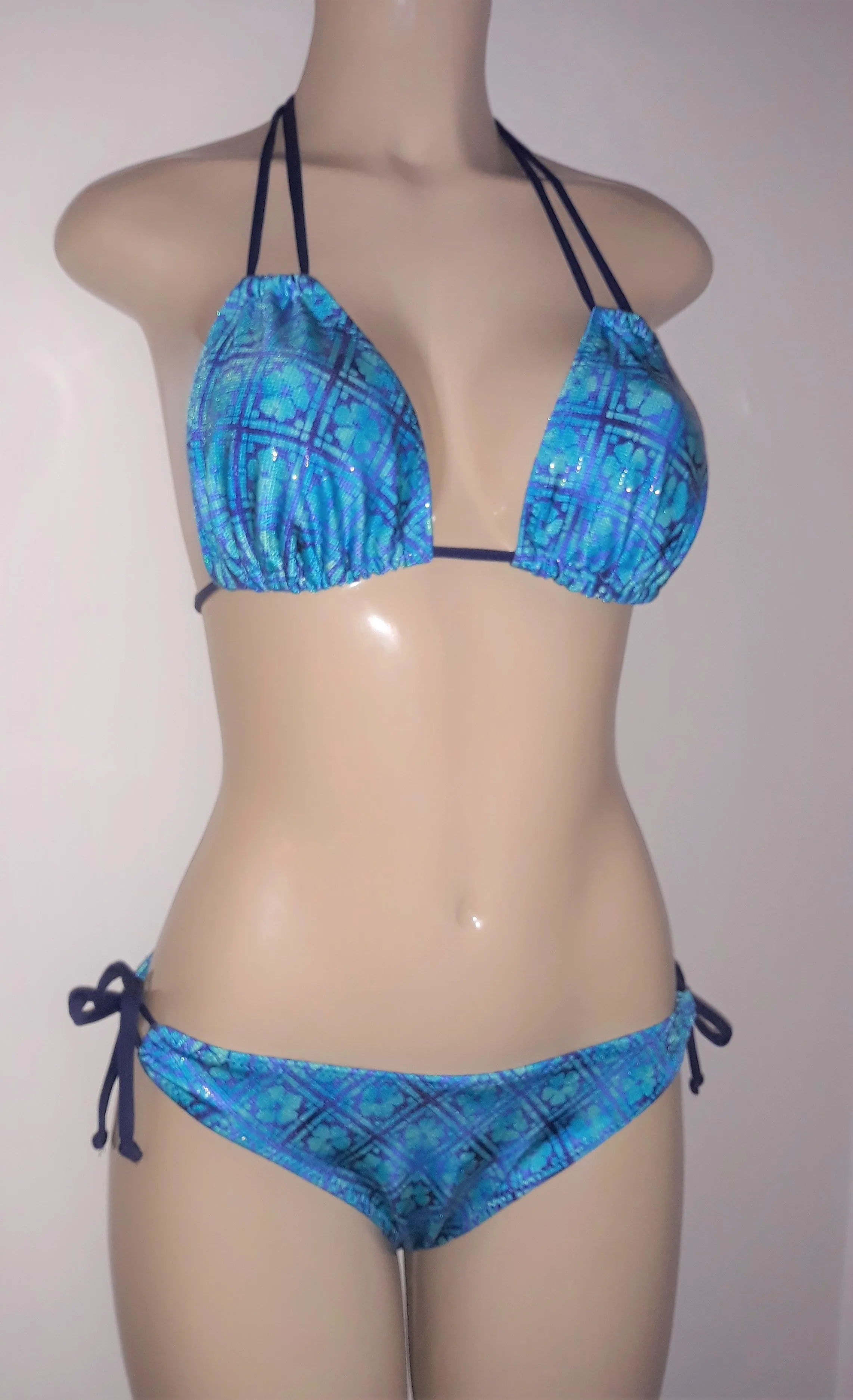 Double string swimwear top and Keyhole hipster bikini bottom