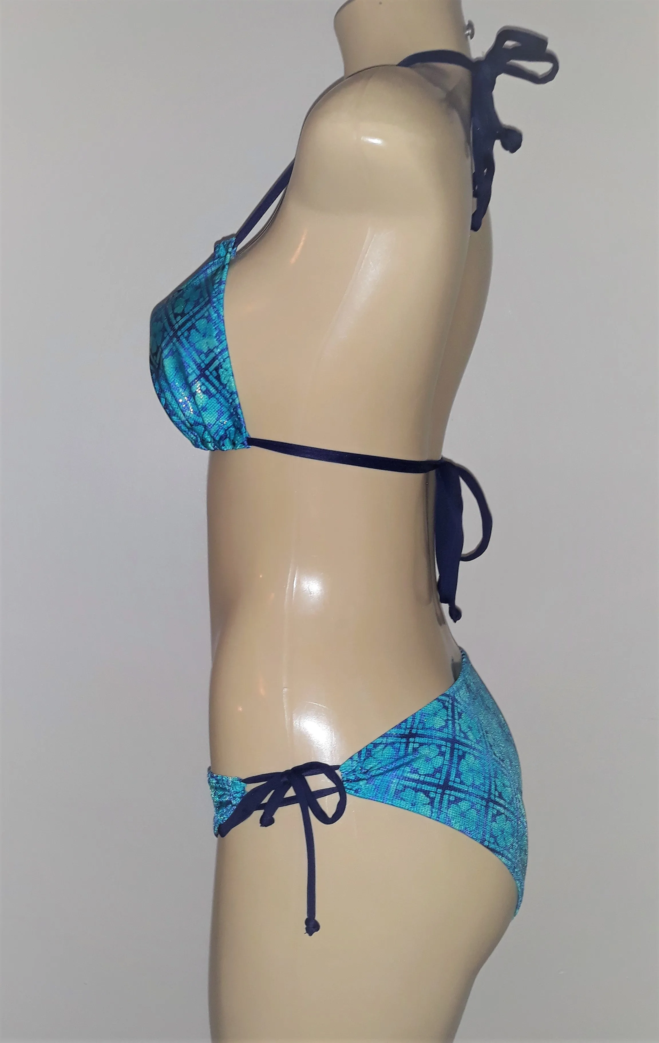 Double string swimwear top and Keyhole hipster bikini bottom