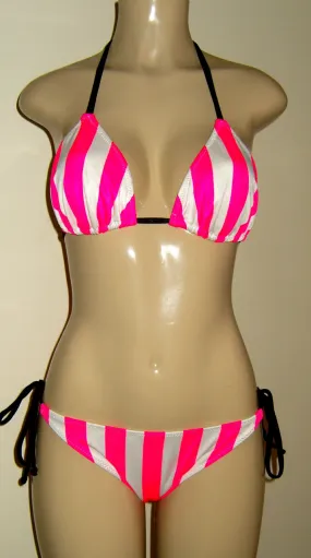 Triangle Top and Single Tie Puckered Butt Bottom