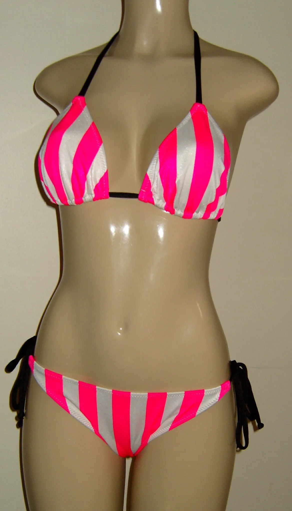 Triangle Top and Single Tie Puckered Butt Bottom